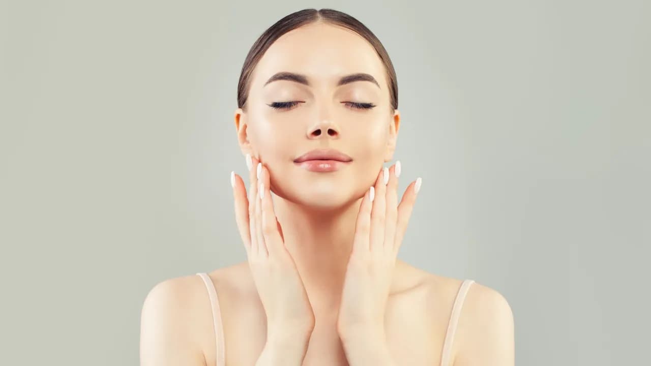 Zabiegi rewitalizujące: skuteczne metody na młodszy wygląd skóry