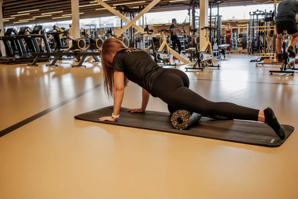 Czy rolowanie pomaga na cellulit? Odkryj prawdę o skuteczności