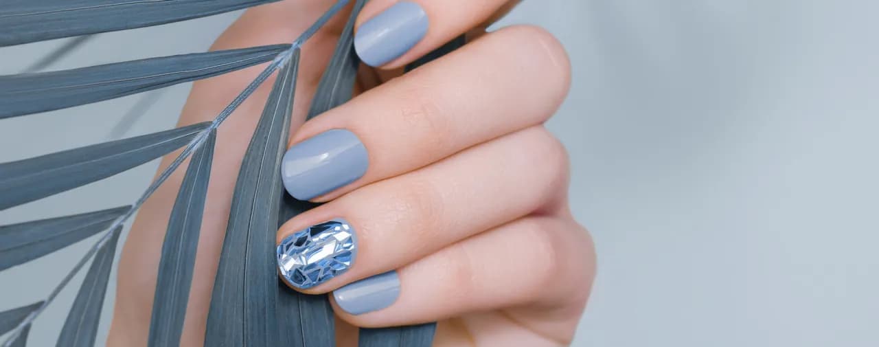 Co to znaczy manicure hybrydowy? Odkryj jego zalety i zastosowanie