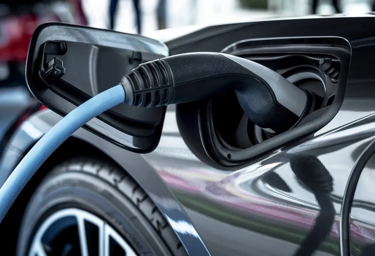 Hybryda czy warto? Odkryj zalety i wady przed zakupem