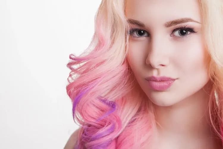 Czy toner się zmywa? Odkryj, jak długo utrzymuje się kolor włosów