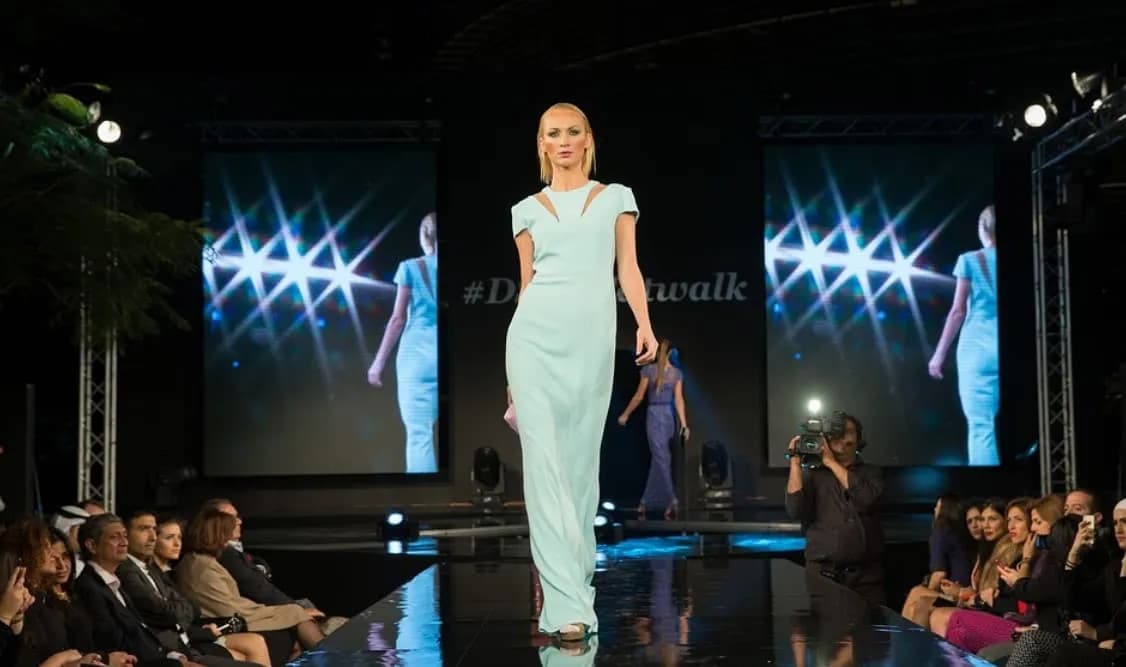 Jak zostać modelką w wieku 13 lat - kluczowe kroki i porady