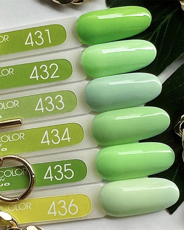 MOON FULL 431 nail polish rich light green 8ml